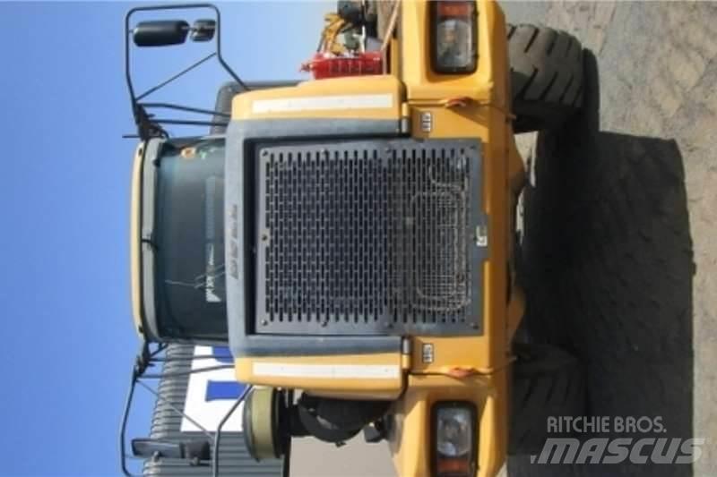 Bell B30D Dumper - Knickgelenk