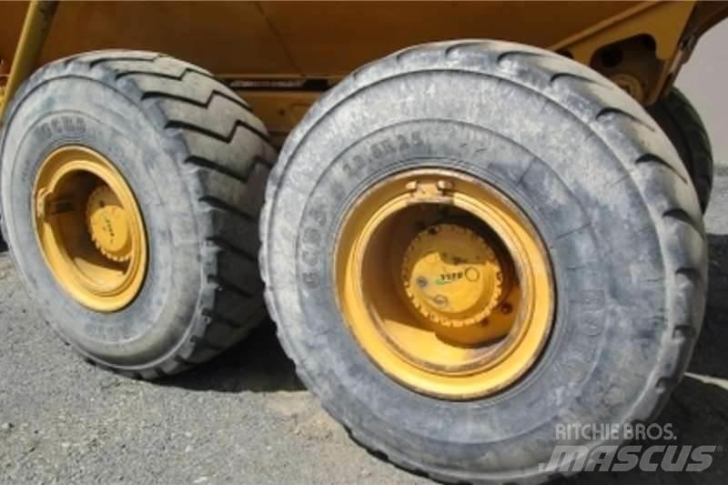 Bell B30D Dumper - Knickgelenk