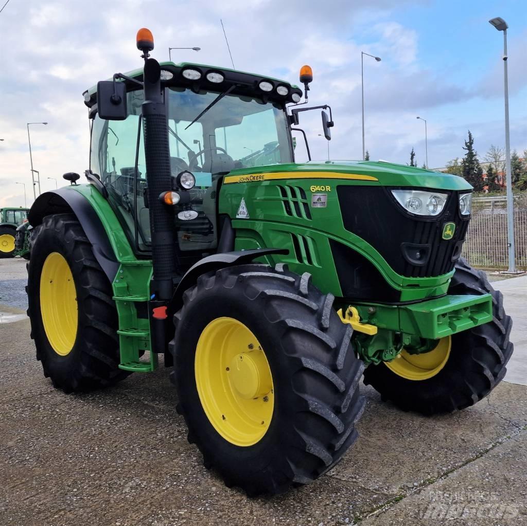 John Deere 6140 R Traktoren