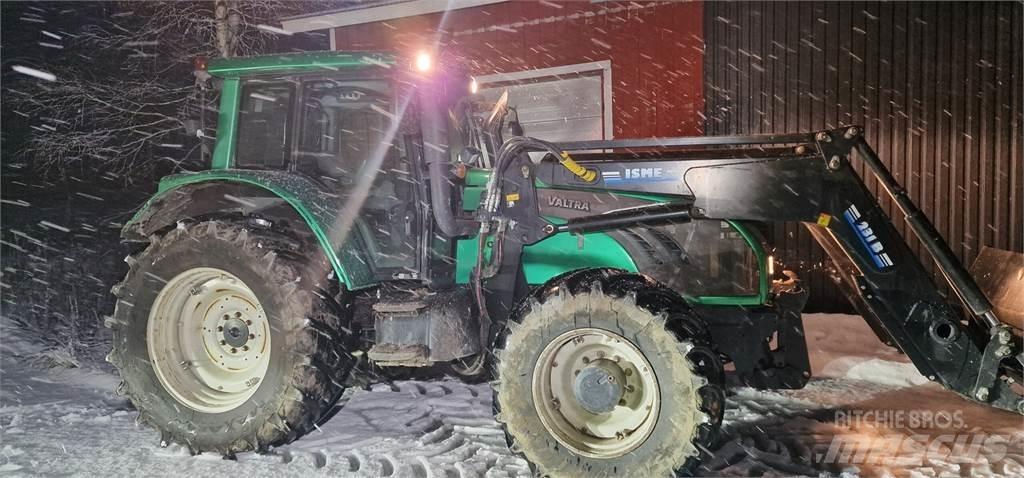 Valtra T182 Traktoren