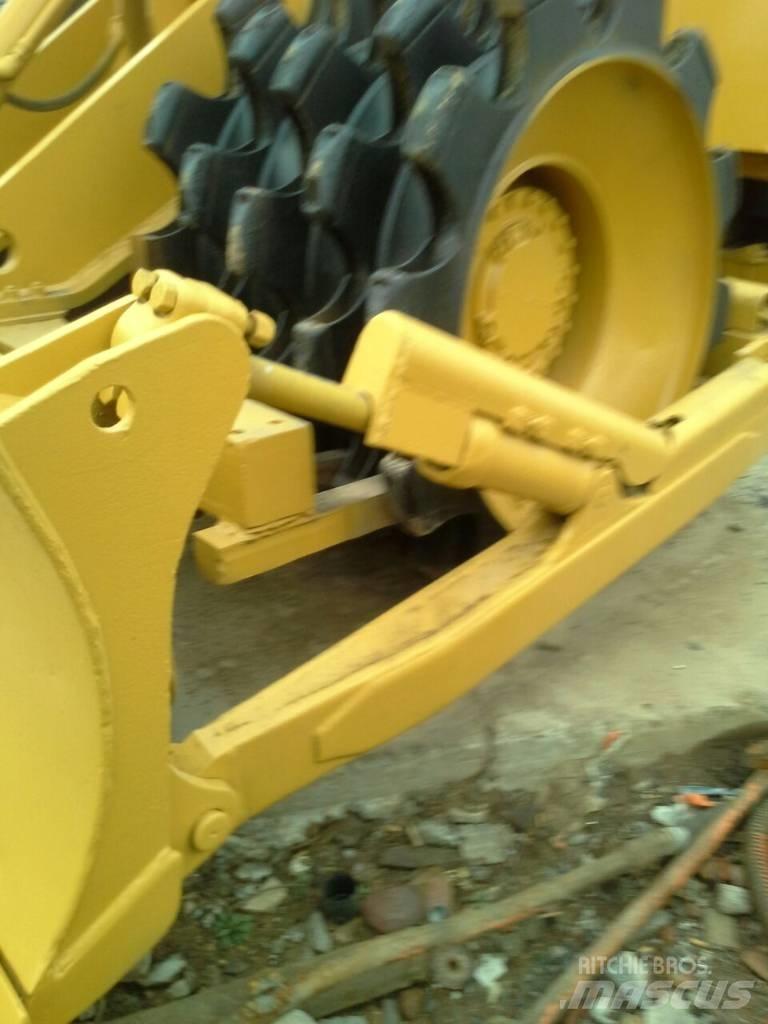 CAT 815 B Erdbauwalzen
