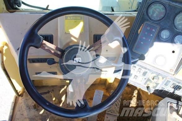 CAT 621F Schaber