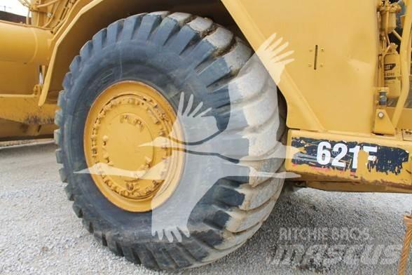 CAT 621F Schaber