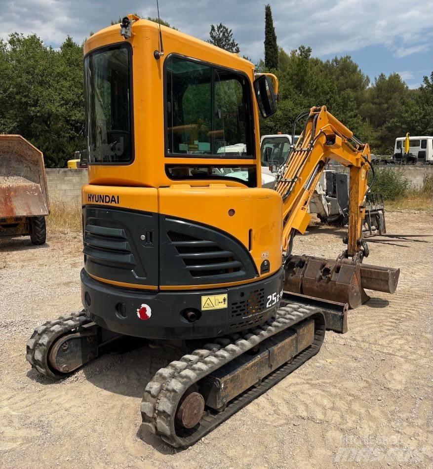 Hyundai R25Z-9 AK Minibagger < 7t