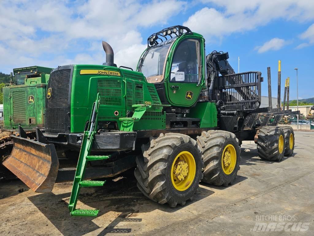 John Deere 1910G Forwarder