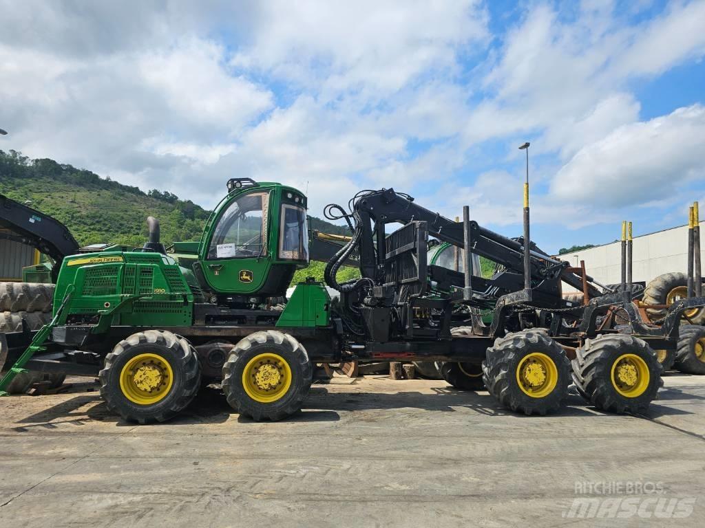 John Deere 1910G Forwarder