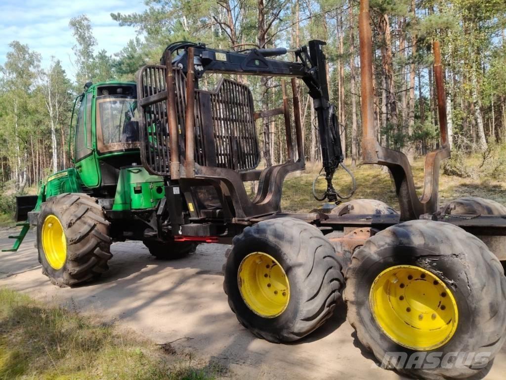 John Deere 1010 E Forwarder