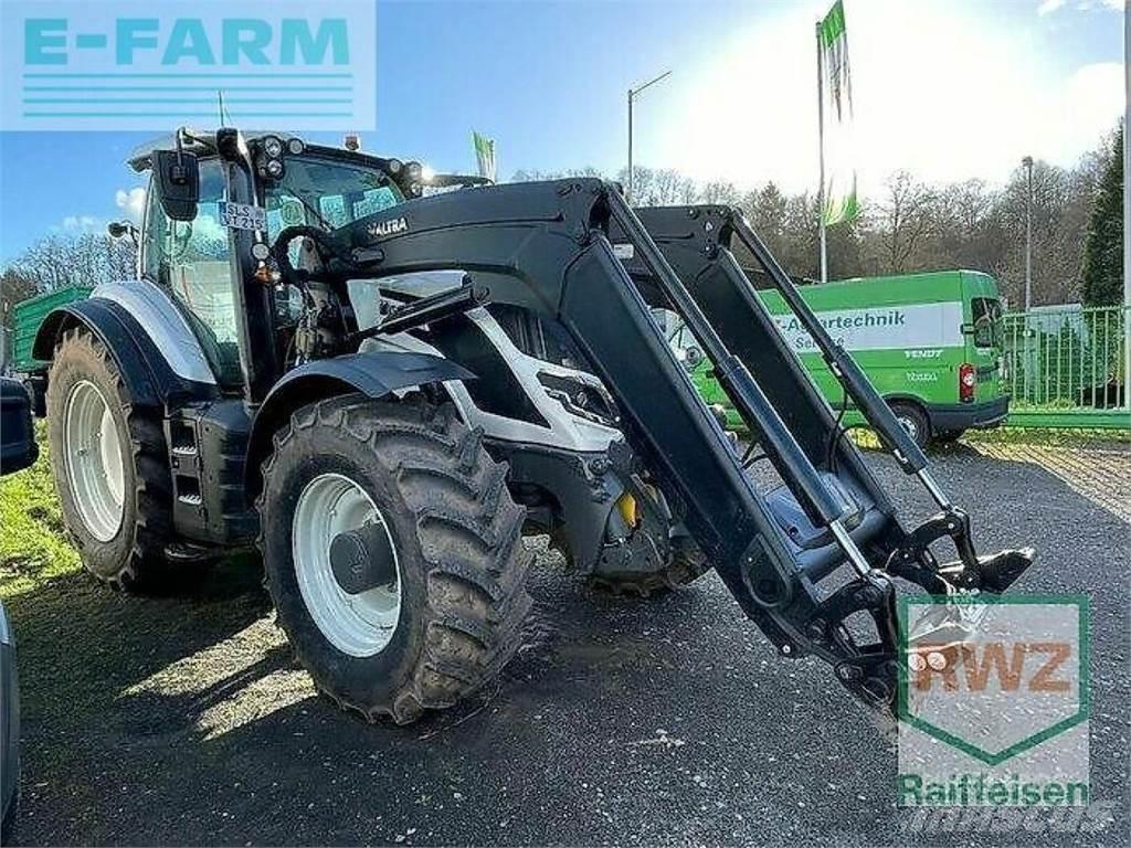 Valtra t215d Traktoren