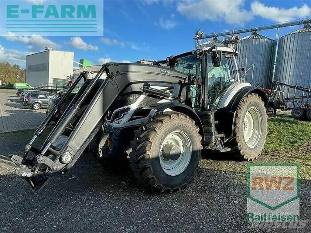 Valtra t215d Traktoren