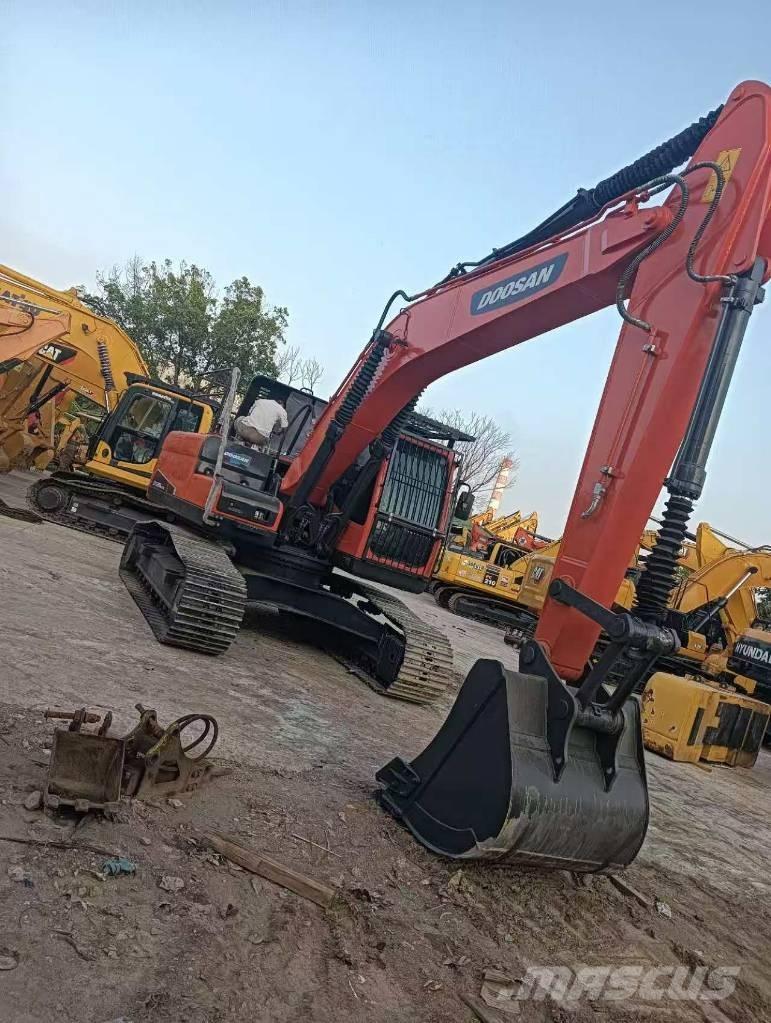 Doosan DX 225LC-9c Raupenbagger