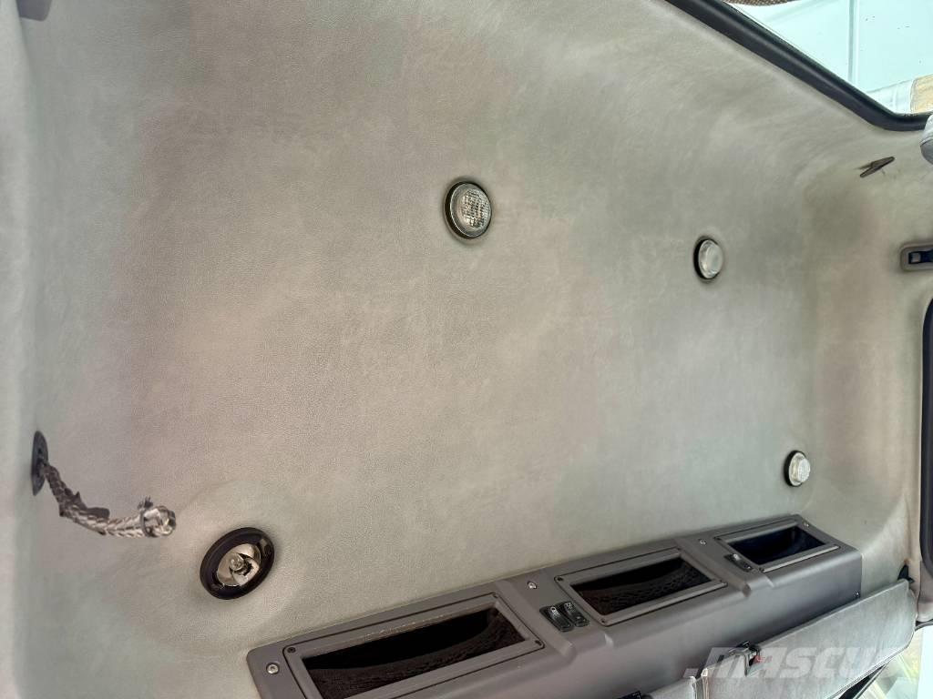 Mack CHU 613 Sattelzugmaschinen