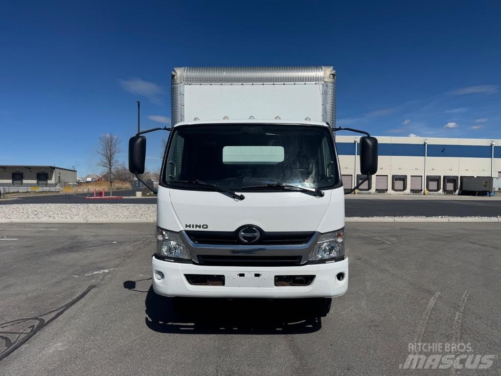 Hino 155 Lieferwagen