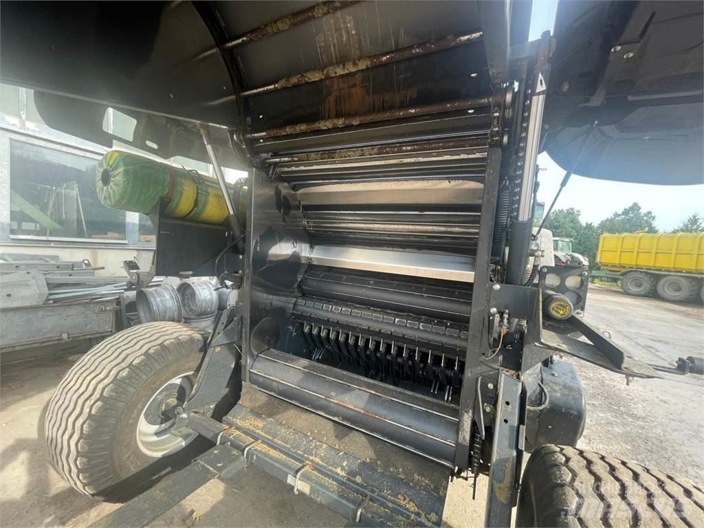 Vicon RF 4225 Rundballenpressen