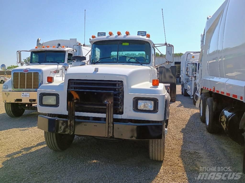 Mack RD 688 S Müllwagen
