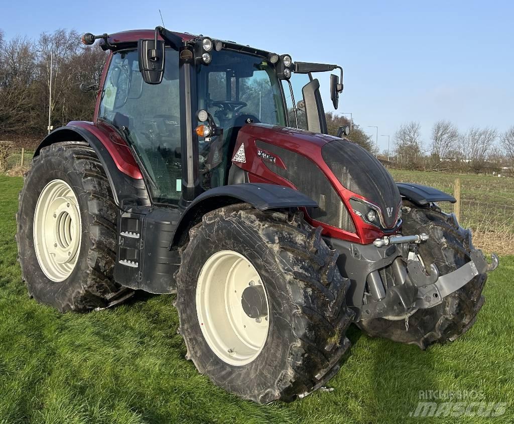 Valtra N175V Traktoren