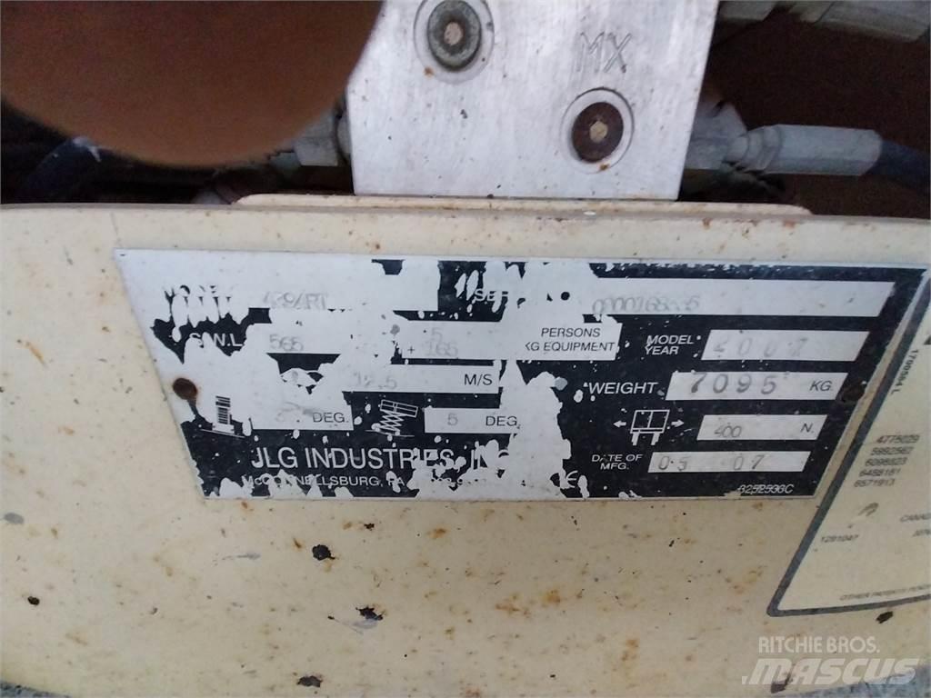 JLG 4394RT Scheren-Arbeitsbühnen