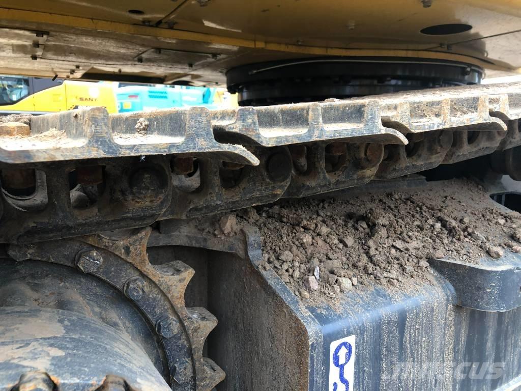 Komatsu 220-8 Raupenbagger