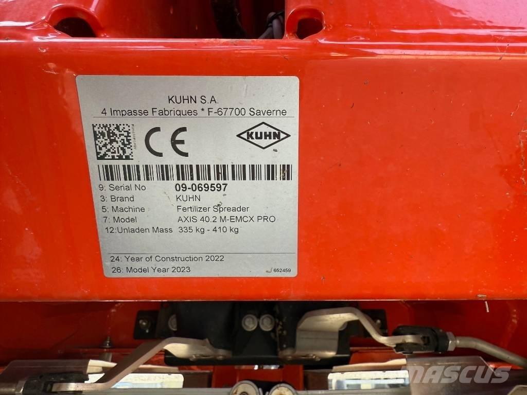 Kuhn AXIS 40.2 Düngemittel-Sprüher