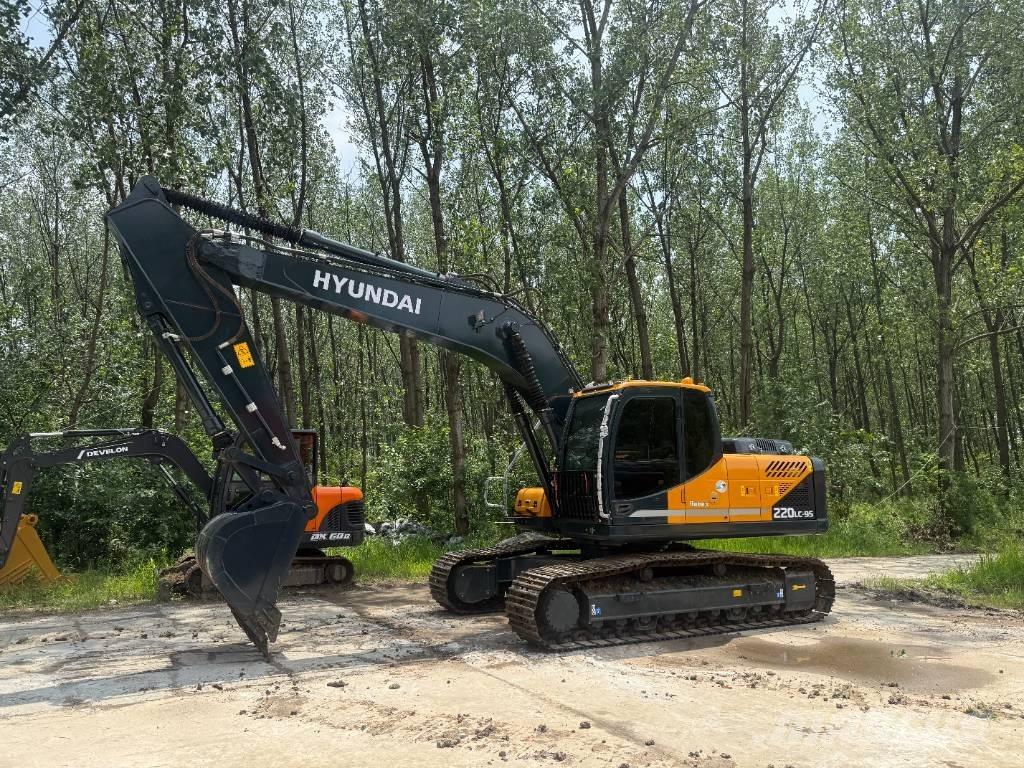 Hyundai R220LC-9S Raupenbagger