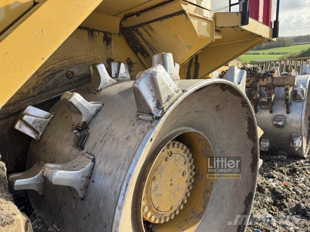 CAT 826 Müllverdichter