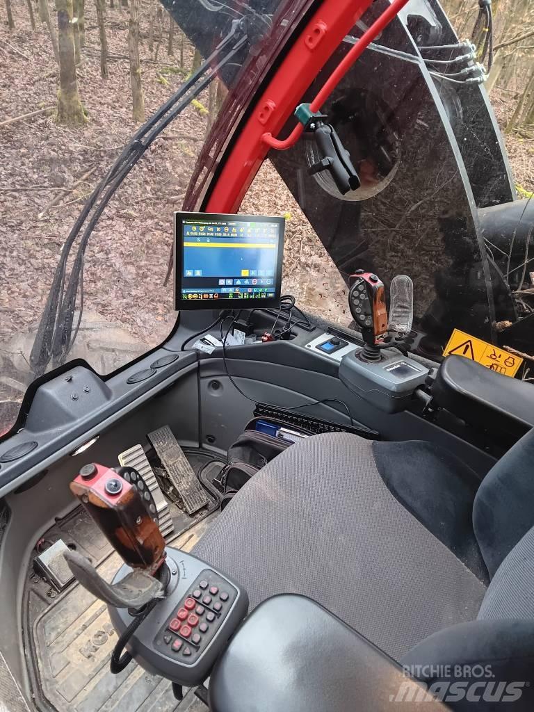 Komatsu 901 XC Harvester