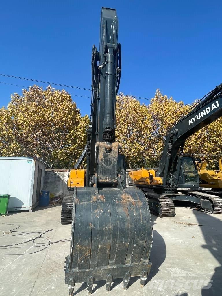 Hyundai HX 220 Raupenbagger