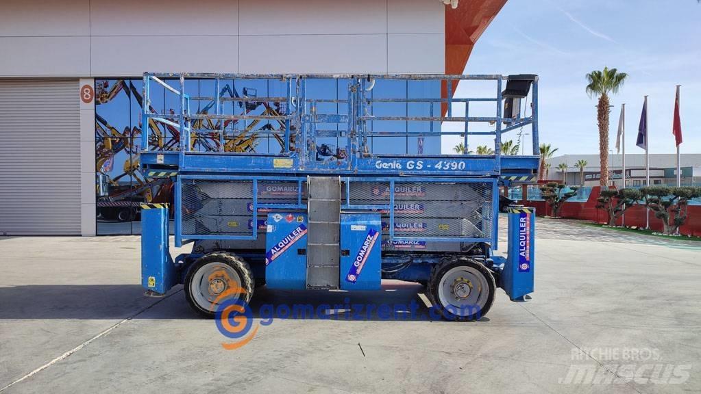 Genie GS 4390 RT Scheren-Arbeitsbühnen
