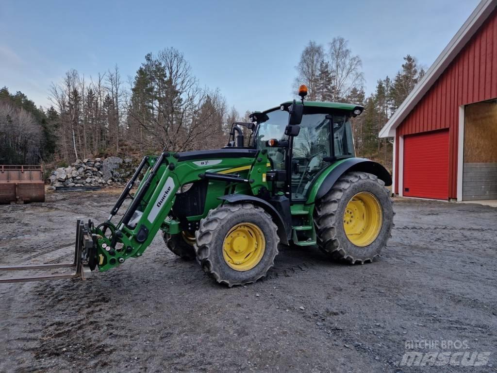 John Deere 5215R Traktoren