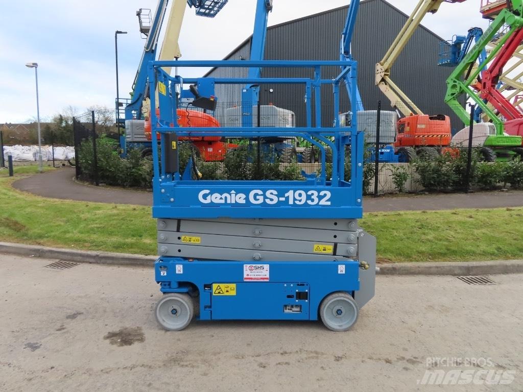 Genie GS 1932 Scheren-Arbeitsbühnen