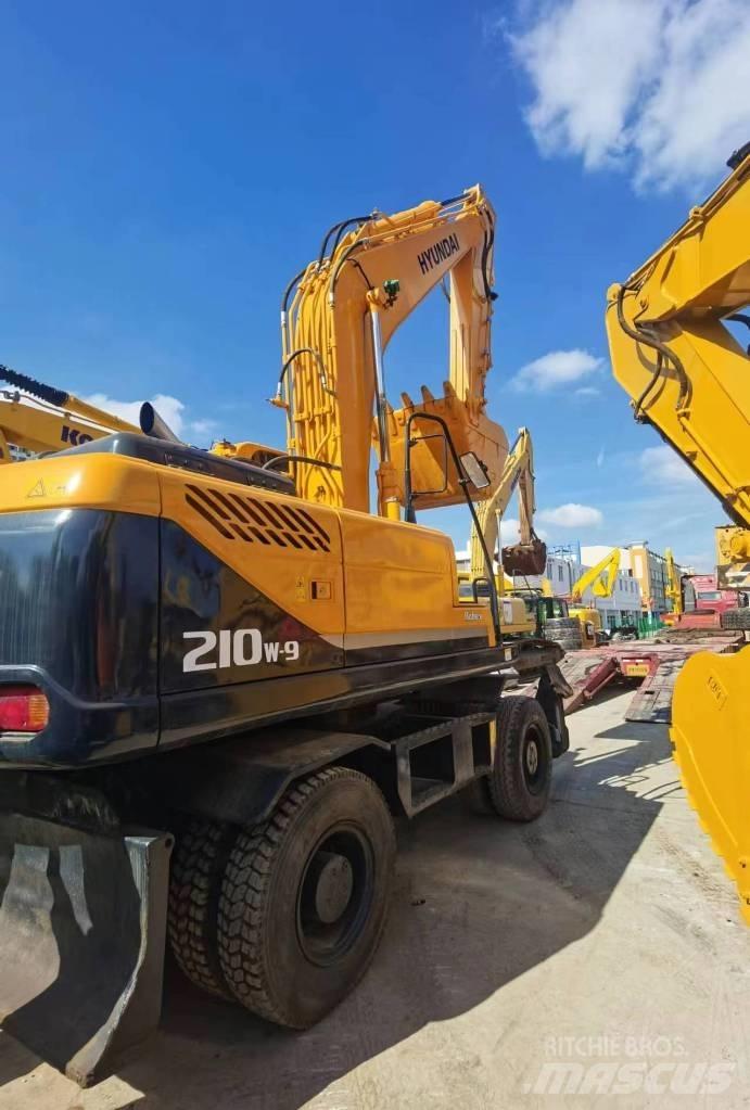 Hyundai R210W-9 Mobilbagger
