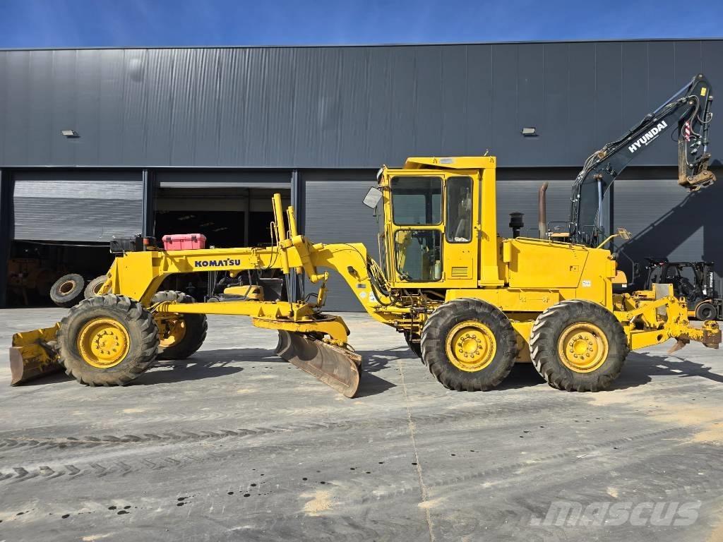 Komatsu GD 521 A-1 Grader