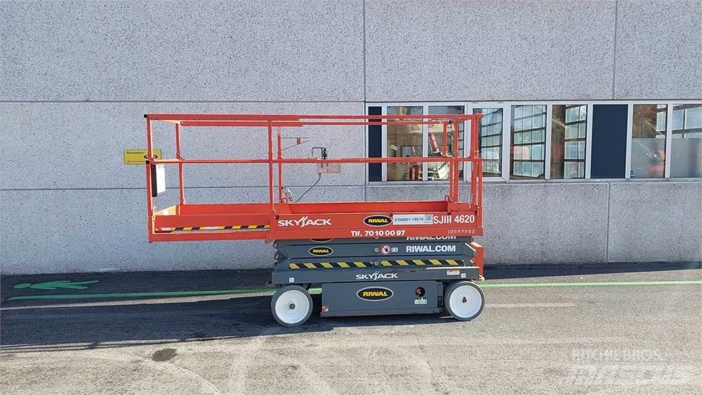 SkyJack SJIII4620 Scheren-Arbeitsbühnen