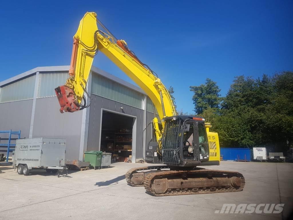 Hitachi ZX225USLC-5 Raupenbagger