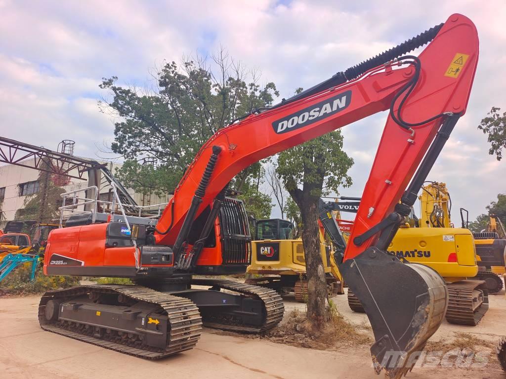 Doosan DX 225 LC-9C Raupenbagger