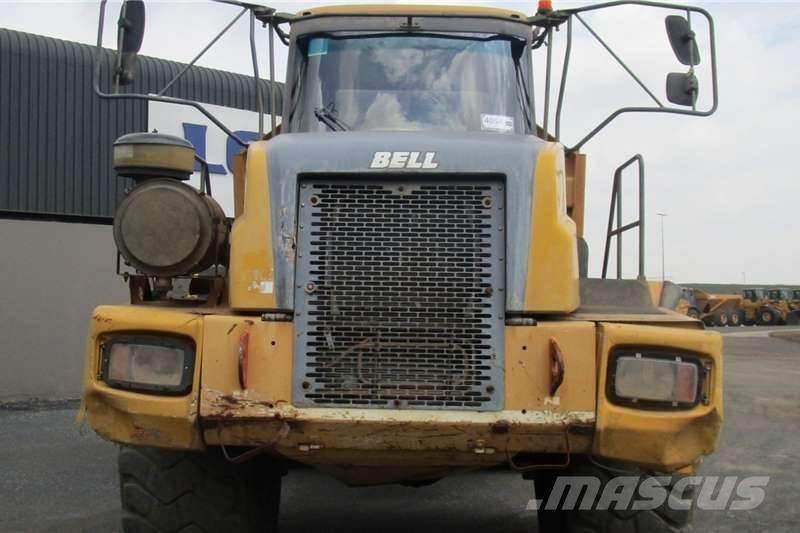Bell B40D 6X6 Dumper - Knickgelenk