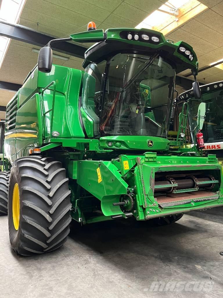 John Deere T670 Mähdrescher