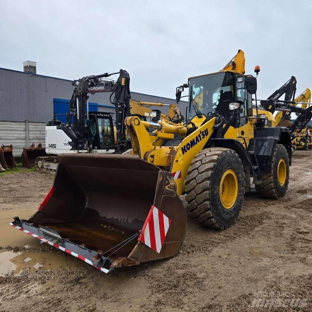 Komatsu WA 320-8 Radlader