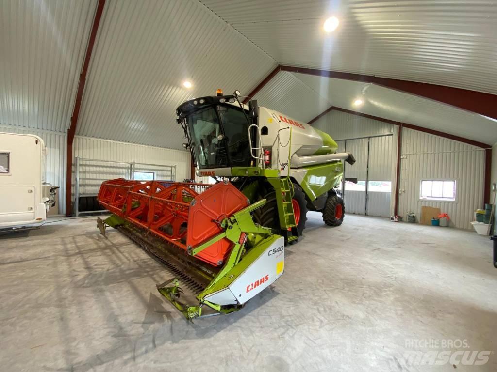 CLAAS Tucano 430 Mähdrescher