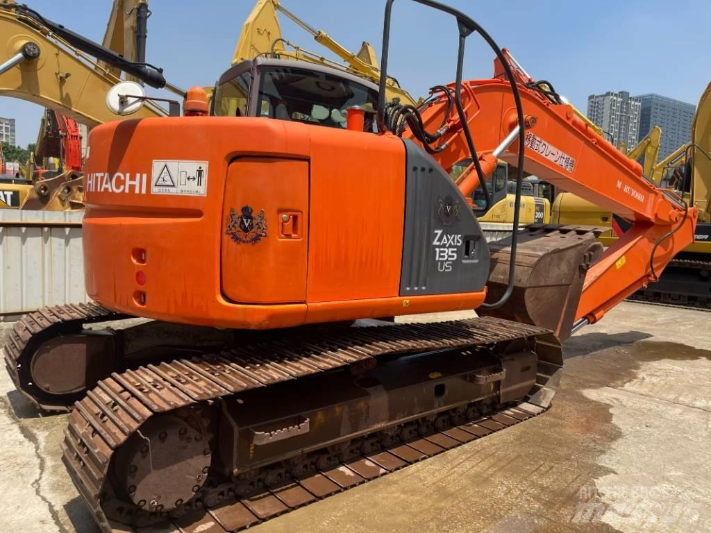 Hitachi ZX 135 Raupenbagger