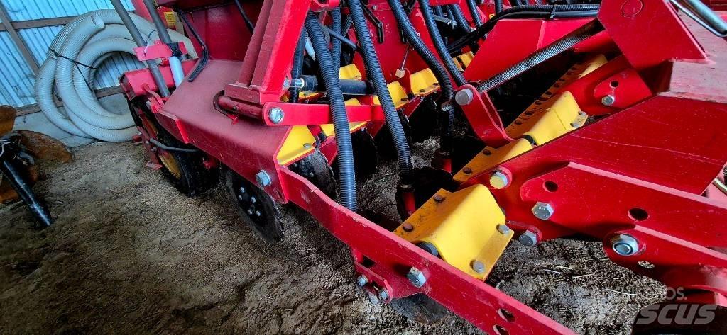 Väderstad Rapid300C Drillmaschinen