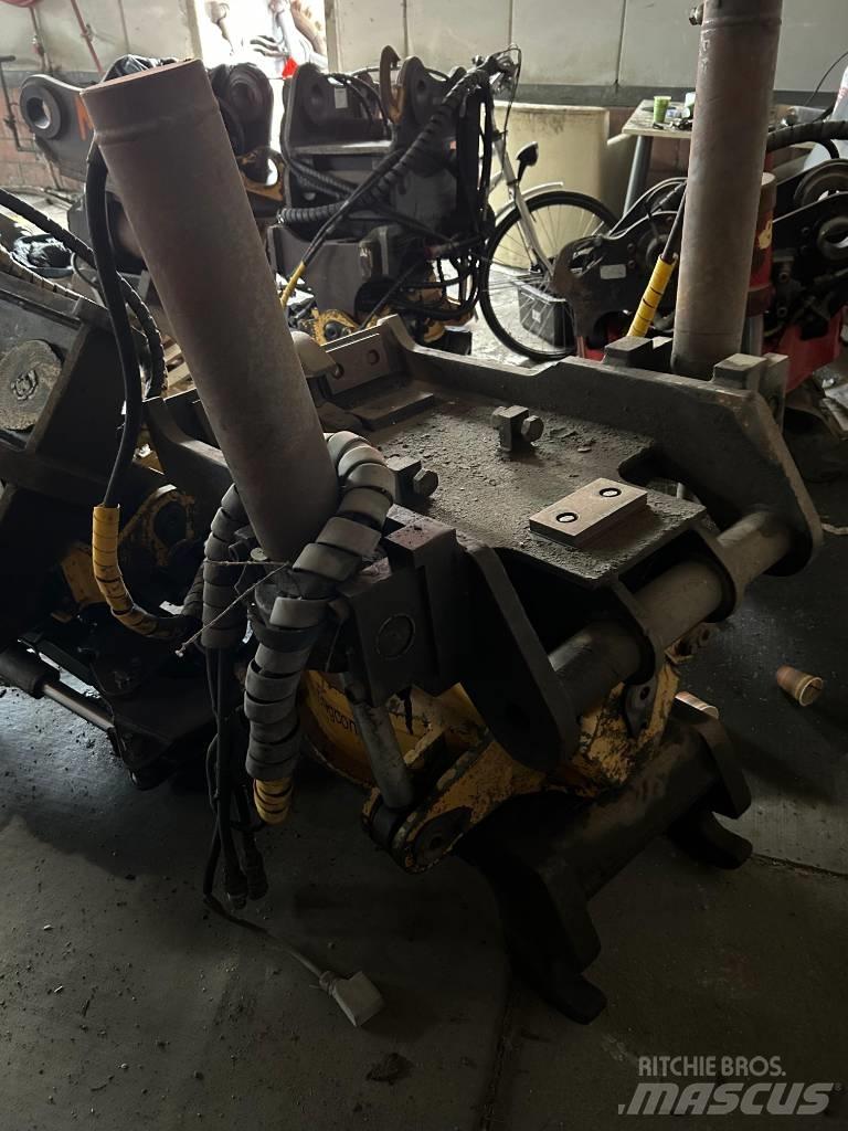 Engcon Tiltrotator Rotationsschaufel