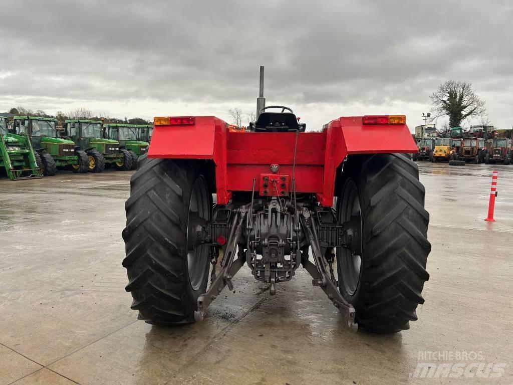 Massey Ferguson 698 Traktoren