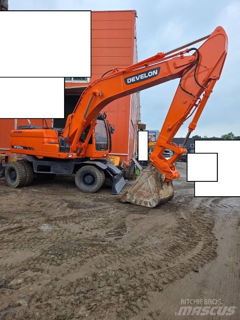 Doosan DX 210 W Mobilbagger