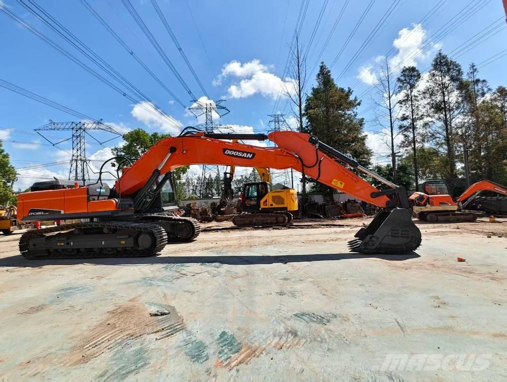 Doosan DX 380 LC Raupenbagger