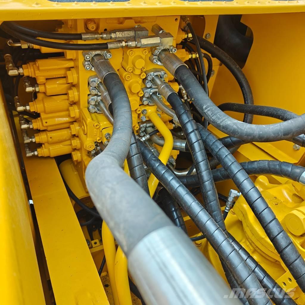 Komatsu 220-8MO Raupenbagger