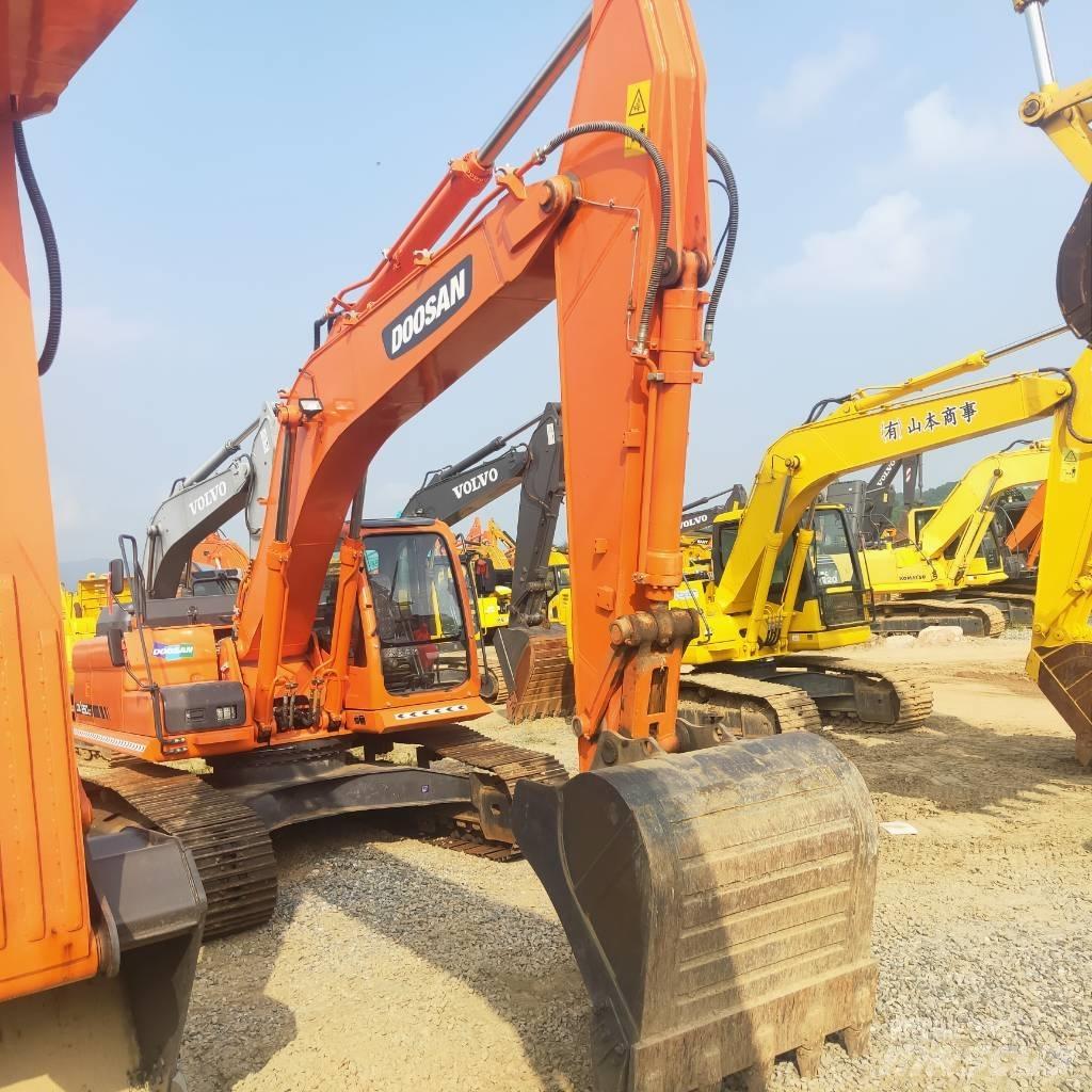 Doosan DX260LC Raupenbagger