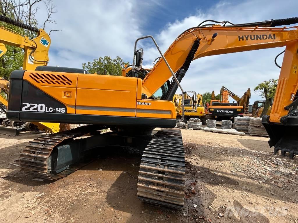 Hyundai 220-9S Raupenbagger