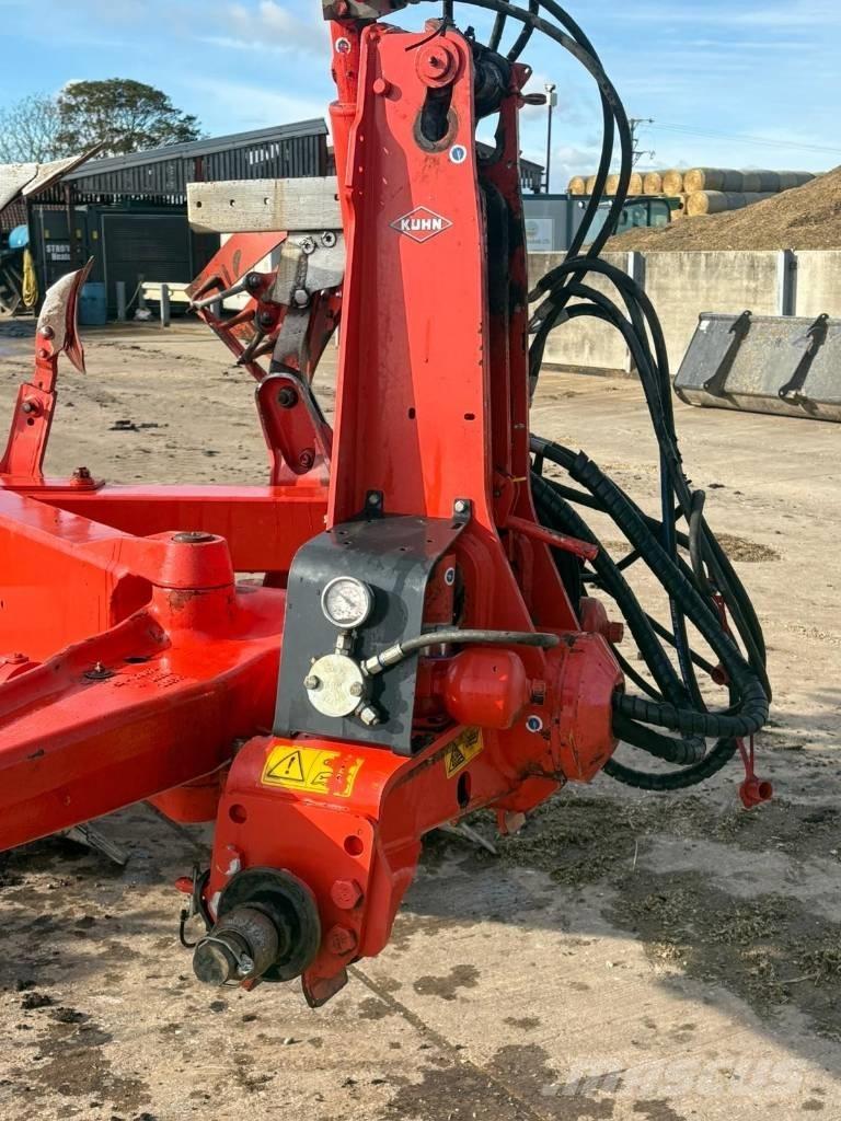Kuhn MULTIMASTER 183 Wendepflüge