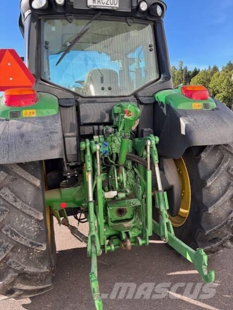 John Deere 6120 M Traktoren