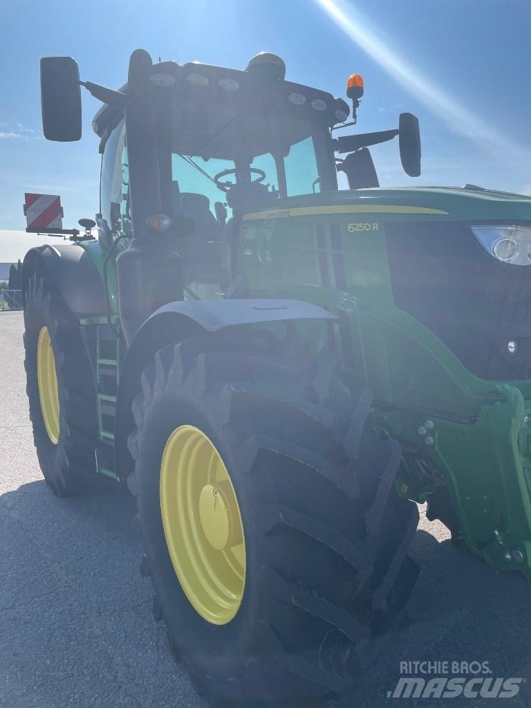 John Deere 6250 R Traktoren